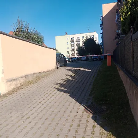 Mieszkanie Turkus W Gnieznie Διαμέρισμα *